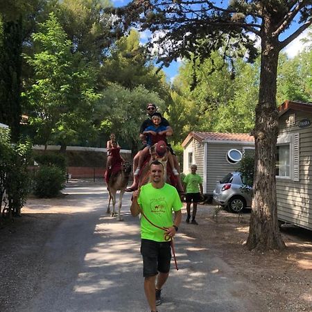 Camping Marina Plage Vitrolles  Dış mekan fotoğraf
