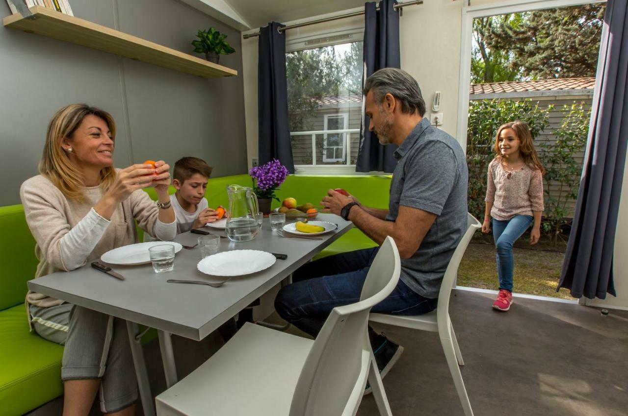 Camping Marina Plage Vitrolles  Dış mekan fotoğraf