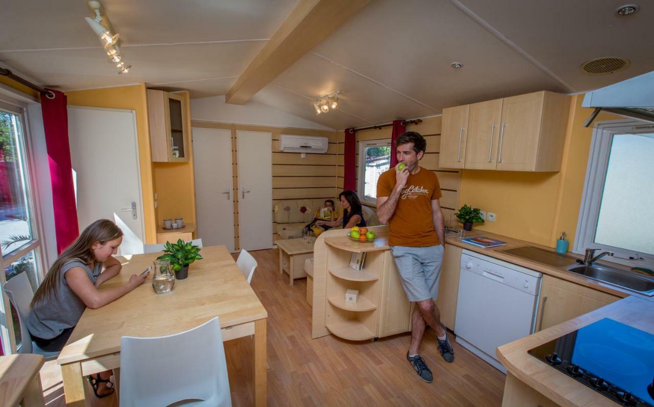 Camping Marina Plage Vitrolles  Dış mekan fotoğraf